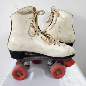 Vintage Dominion White Leather Skates with Red Wheels Size 8.5